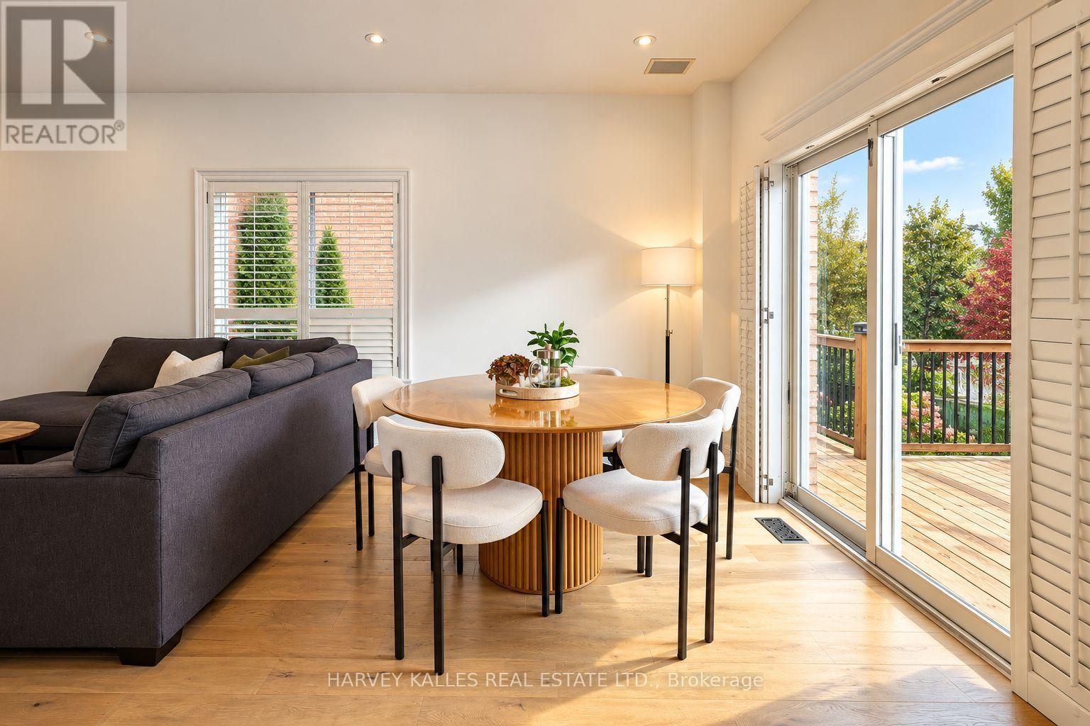 35 WATER GARDEN LANE - 19