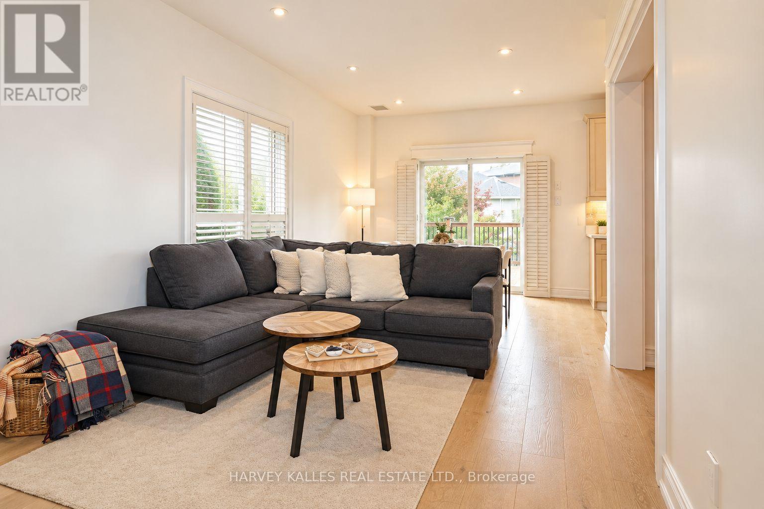 35 Water Garden Lane — photo 16