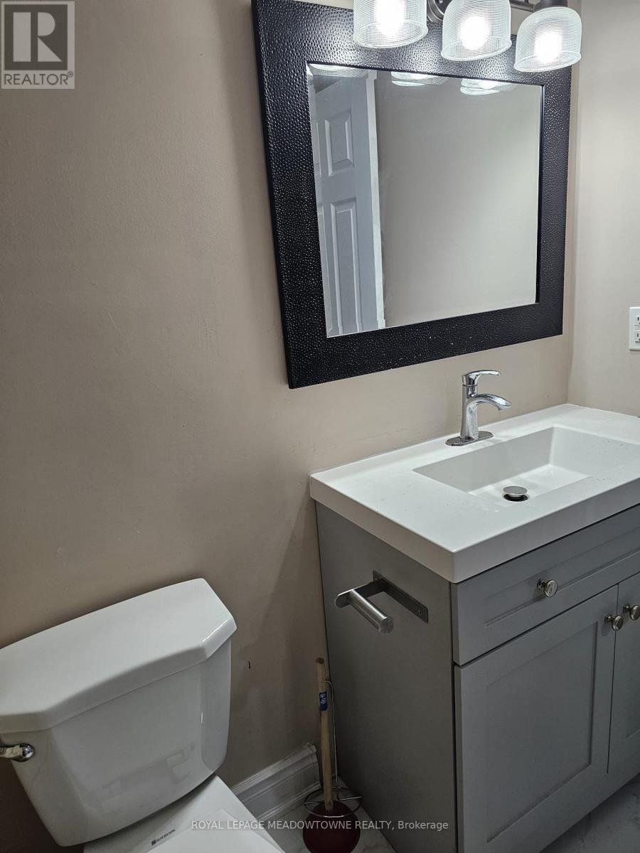 381 Baylis Court — photo 13