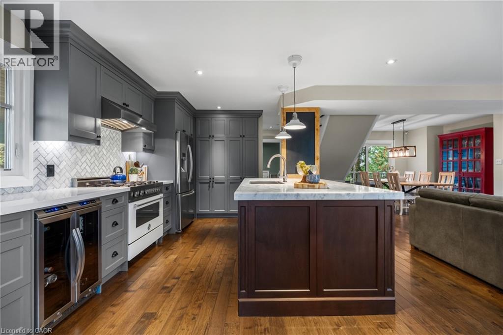 36 EARL Street, Mississauga — photo 2