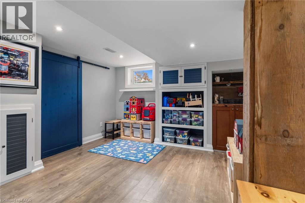 36 Earl Street — photo 28