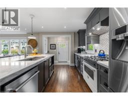 4pc Ensuite bath - 36 Earl Street, Mississauga, ON L5M1N7 Photo 7