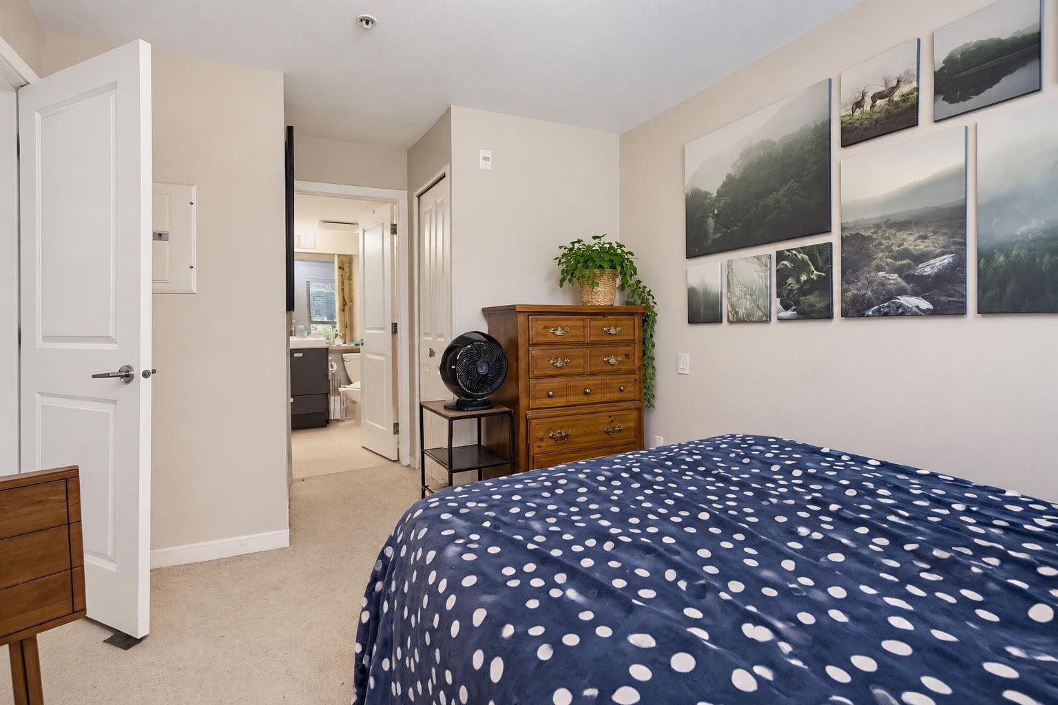 Photo of 101 21009 56 AVENUE 21