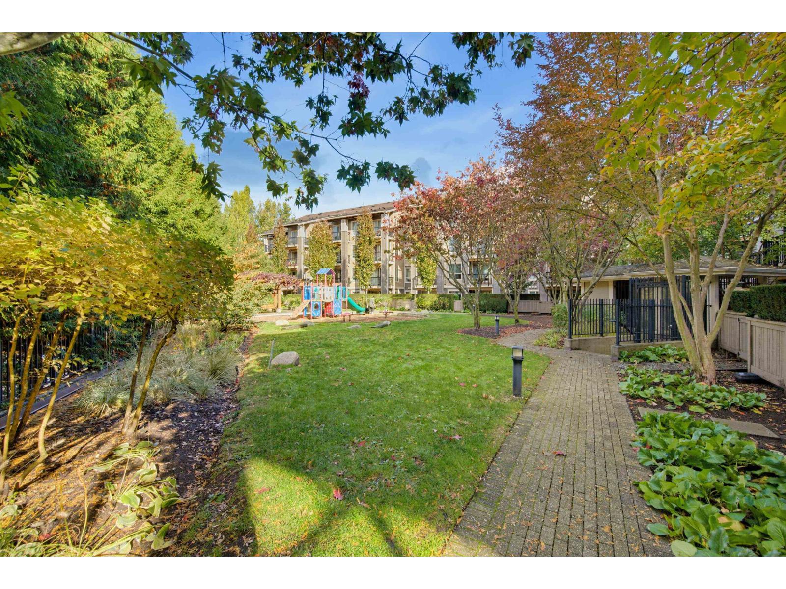 Photo of 101 21009 56 AVENUE 34