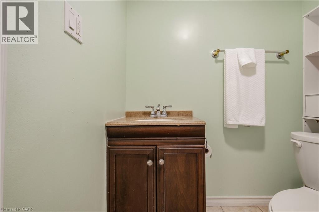 54 Duncan Avenue — photo 17