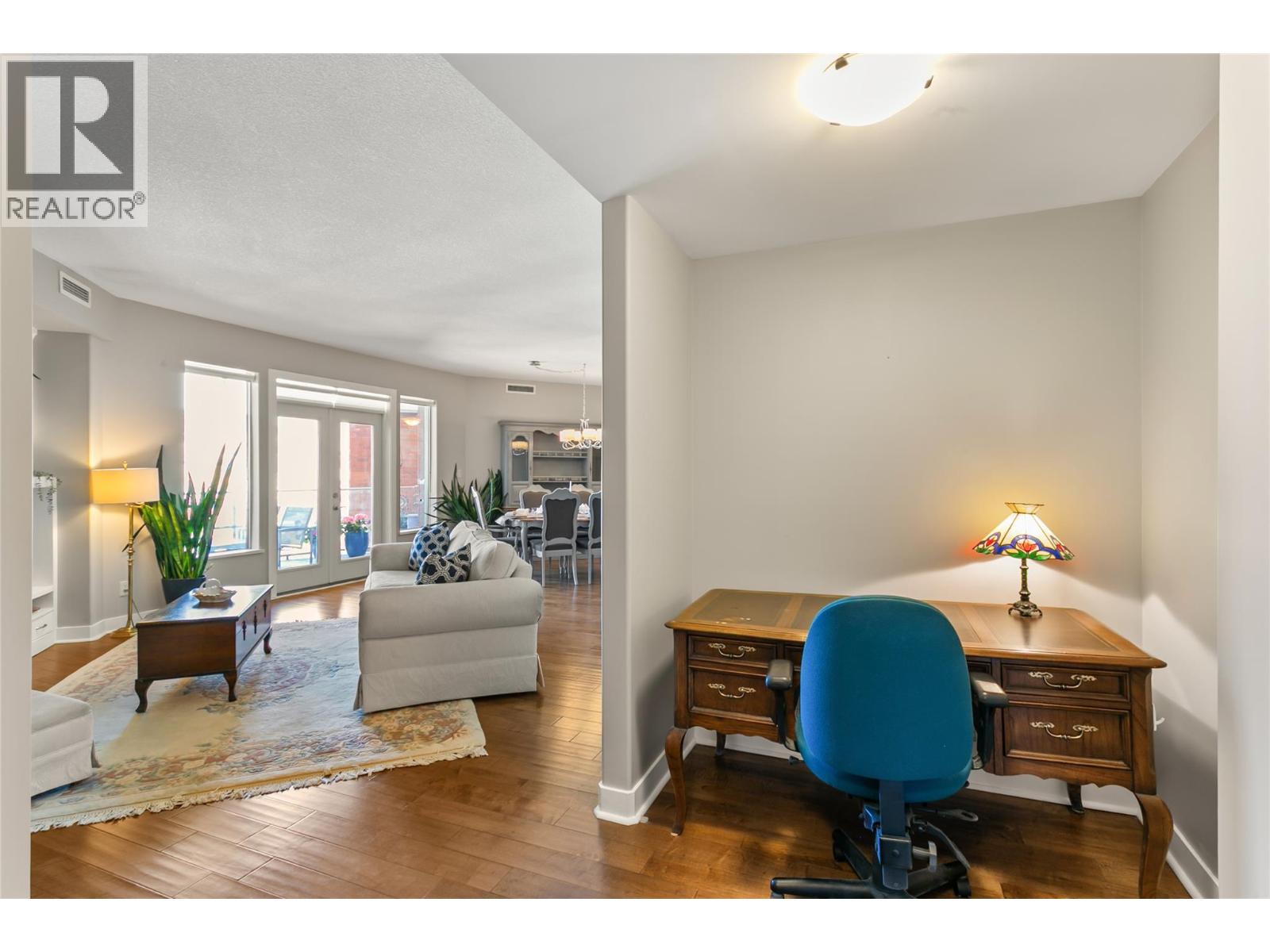 #1205 1160 Bernard Avenue - 17