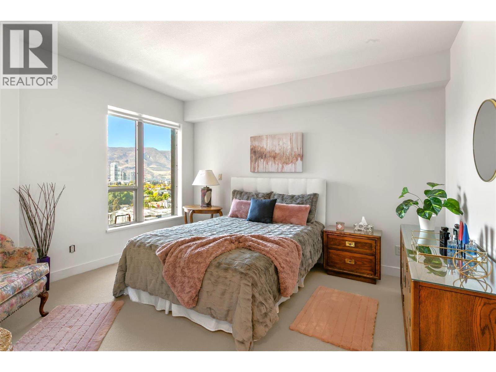 #1205 1160 Bernard Avenue - 22