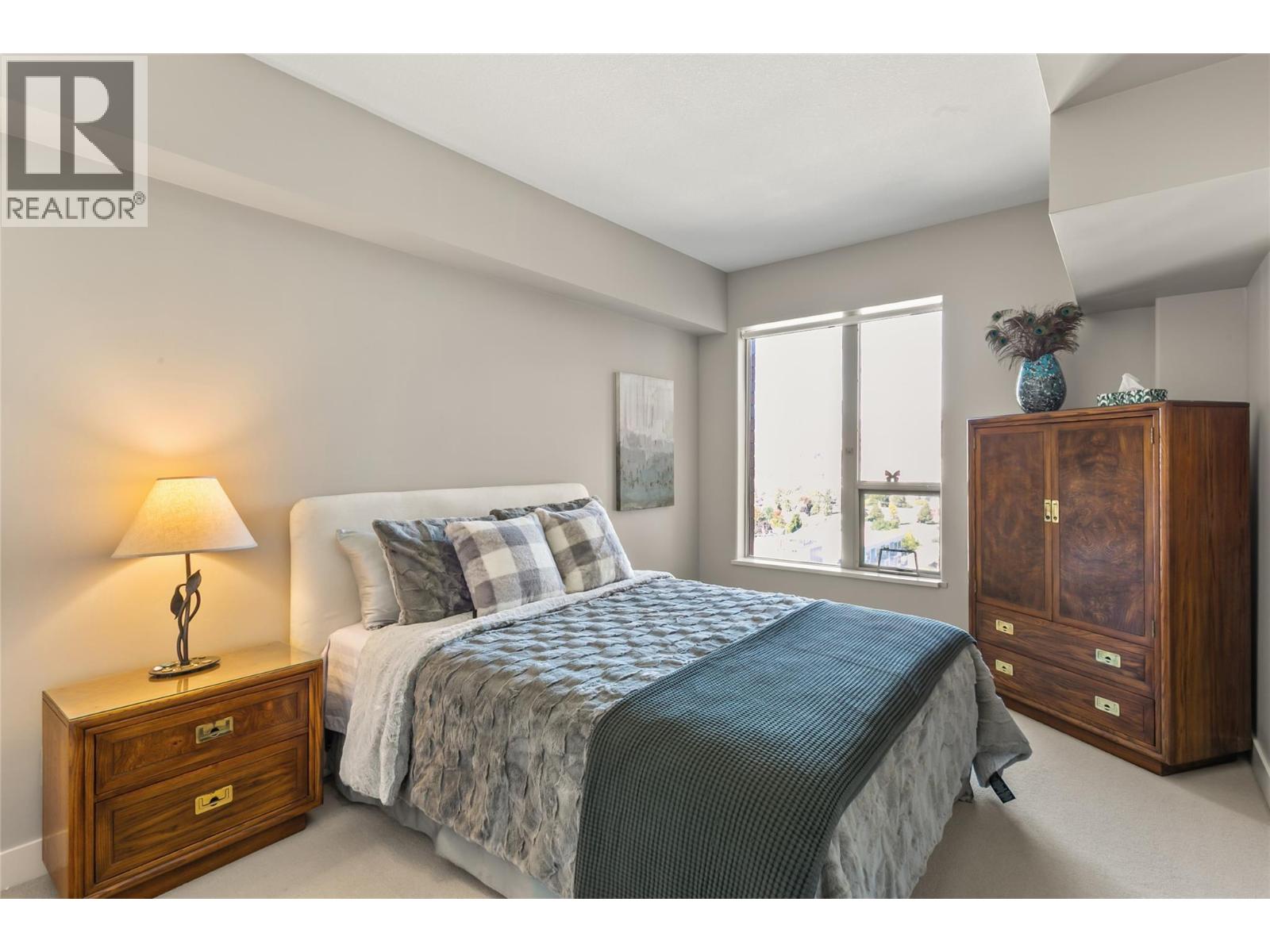 #1205 1160 Bernard Avenue - 23