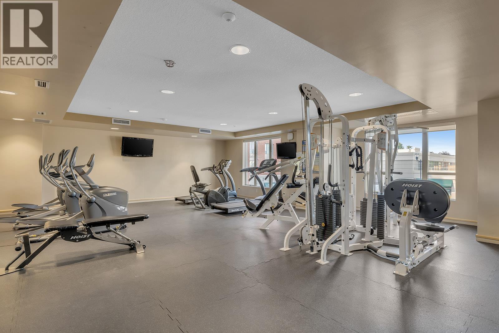 #1205 1160 Bernard Avenue - 34
