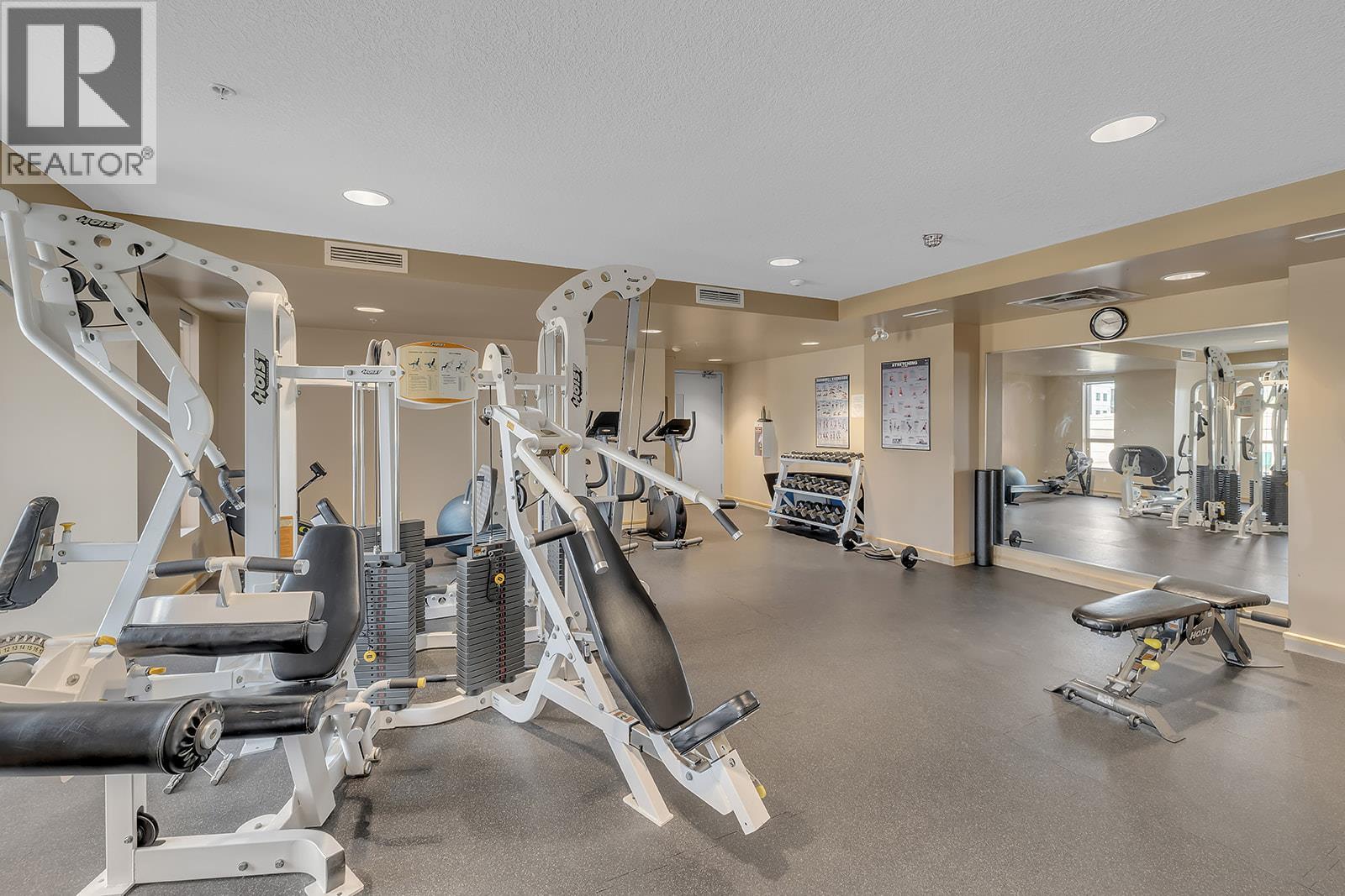 #1205 1160 Bernard Avenue - 35