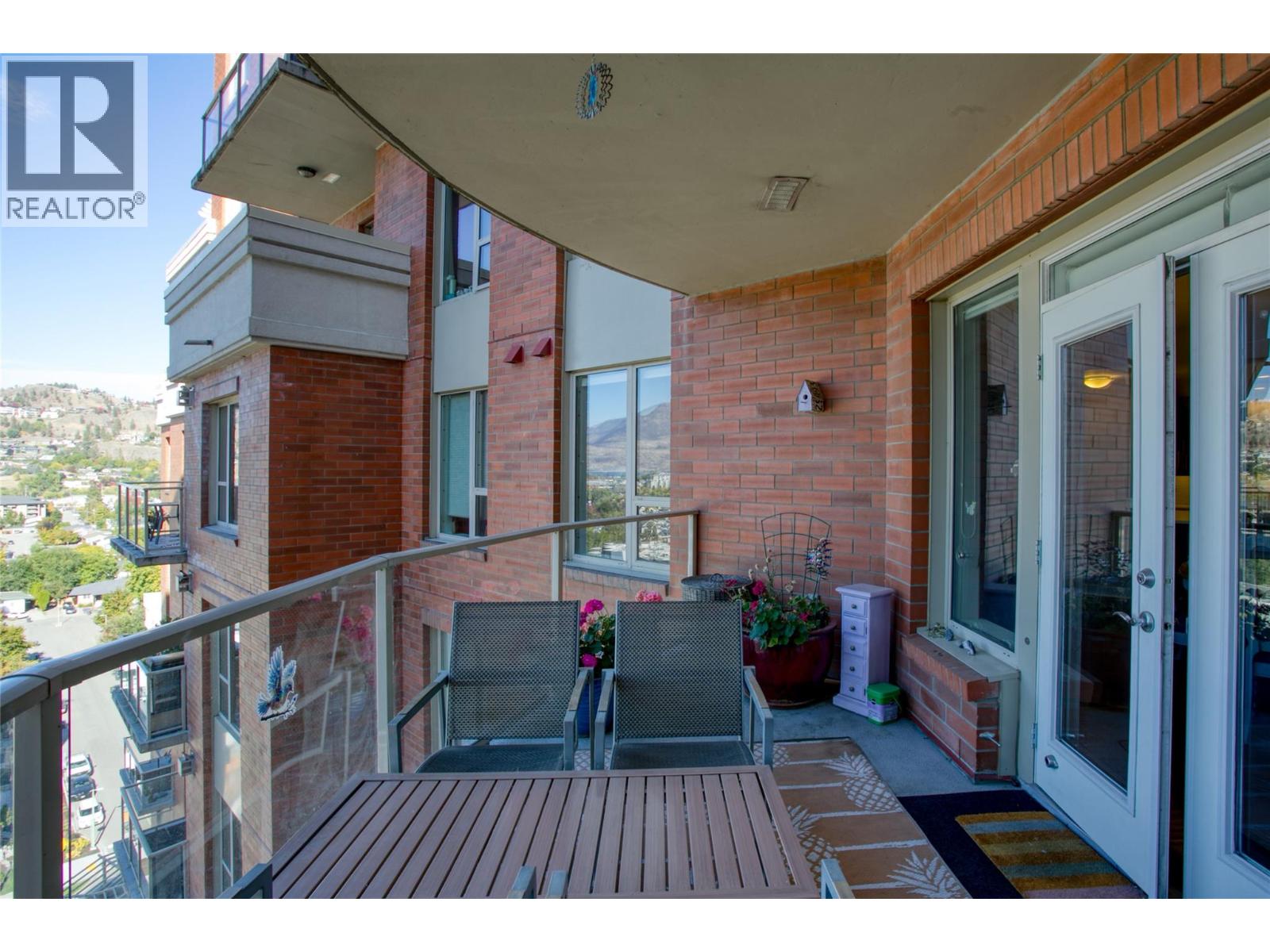 #1205 1160 Bernard Avenue - 31