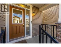2pc Bathroom - 20 Carringham Heights Nw, Calgary, AB T3P1V4 Photo 6
