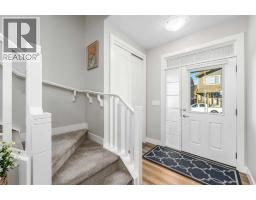 Kitchen - 20 Carringham Heights Nw, Calgary, AB T3P1V4 Photo 7