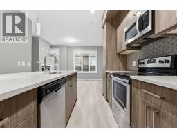 Primary Bedroom - 3, 1930 26a Street Sw, Calgary, AB T3E2B7 Photo 8