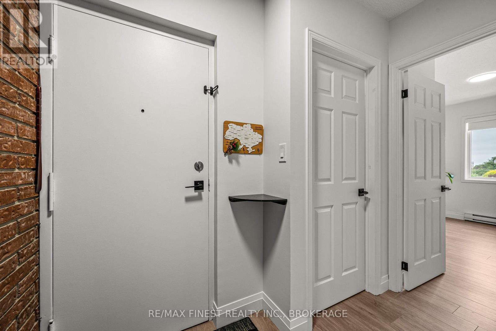 315 Regent Street — photo 14