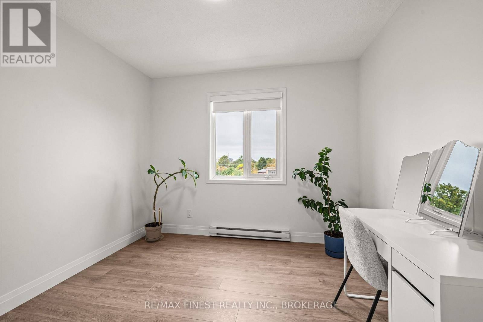 315 Regent Street — photo 15