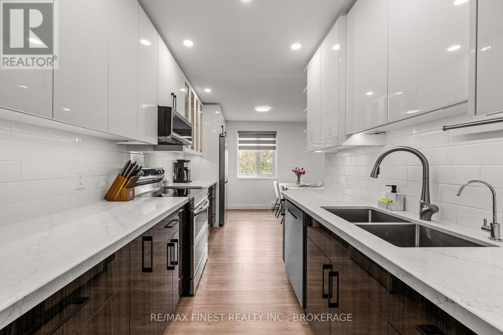 315 Regent Street — photo 18