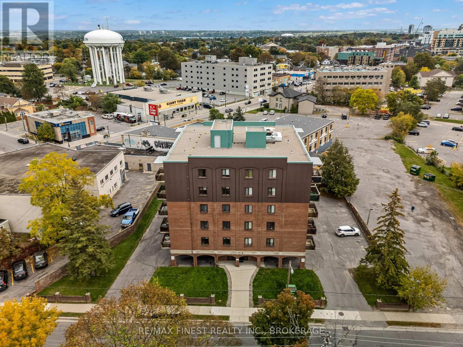 315 Regent Street — photo 2