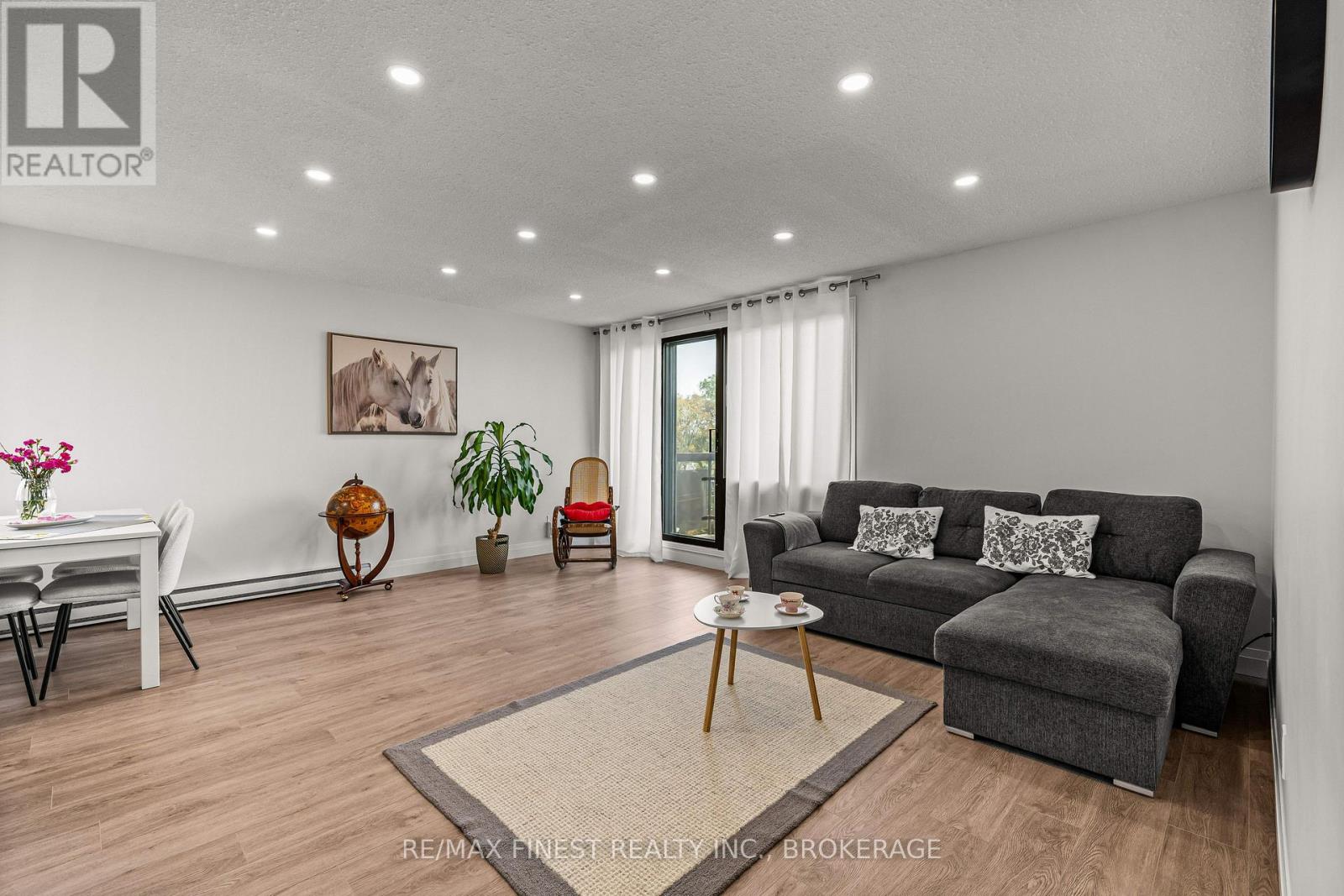 315 Regent Street — photo 22