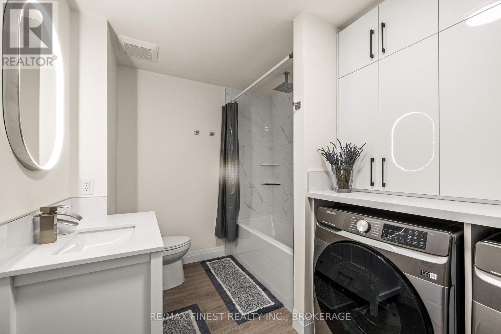 315 Regent Street — photo 25