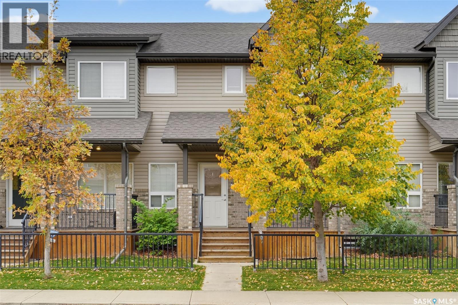 335 Willowgrove LANE, Saskatoon — photo 4