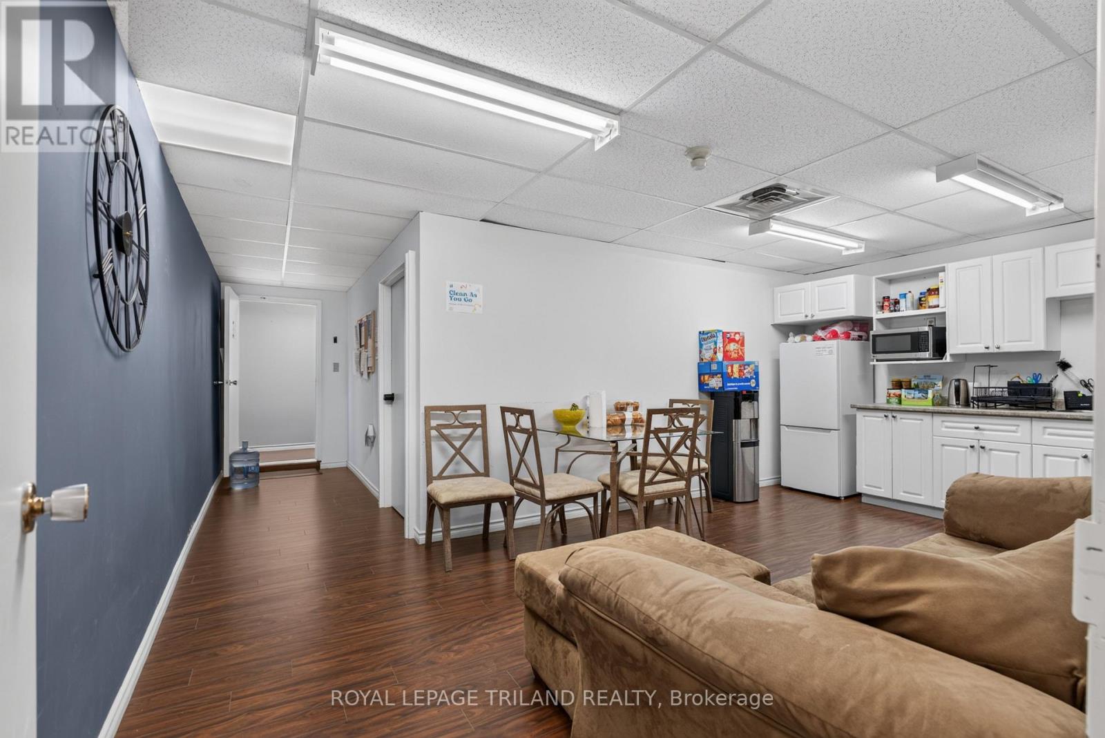 1 Wortley Road — photo 44