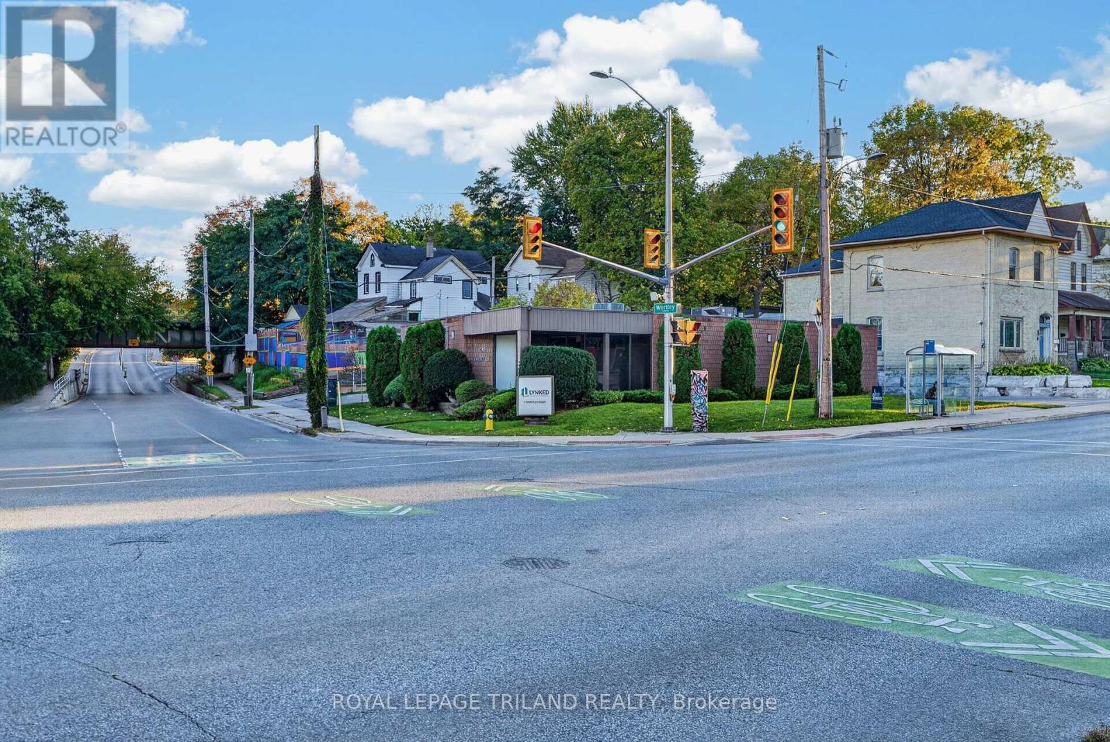 1 Wortley Road — photo 49
