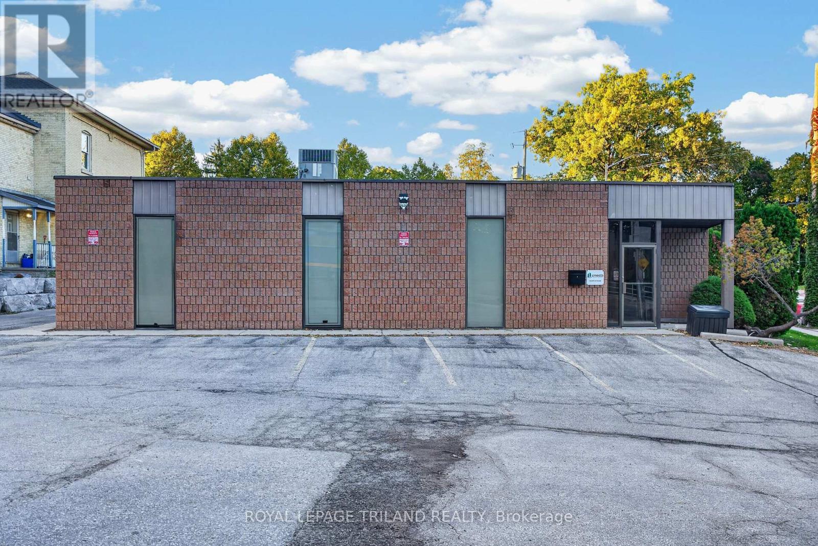 1 Wortley Road — photo 7