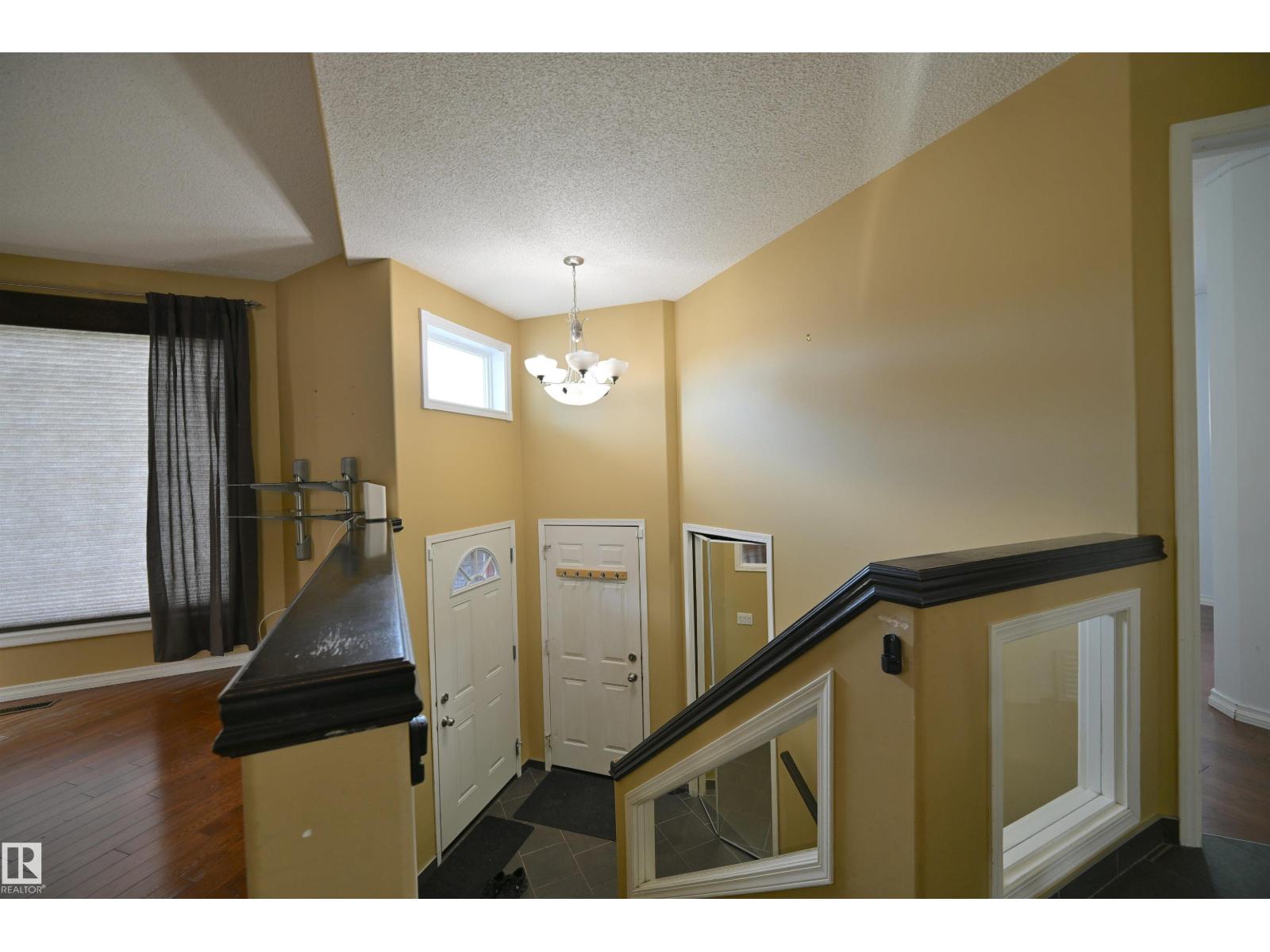 5304 155 Av NW photo 4 — MLS® E4509673