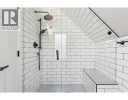 1212 18 Avenue NW - photo 36