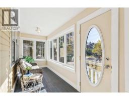 1212 18 Avenue NW - photo 2