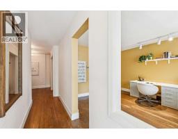 1212 18 Avenue NW - photo 4