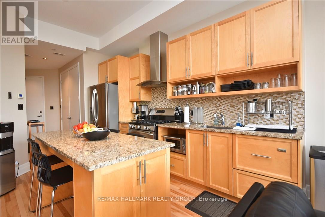 808 Bronson Avenue — photo 10