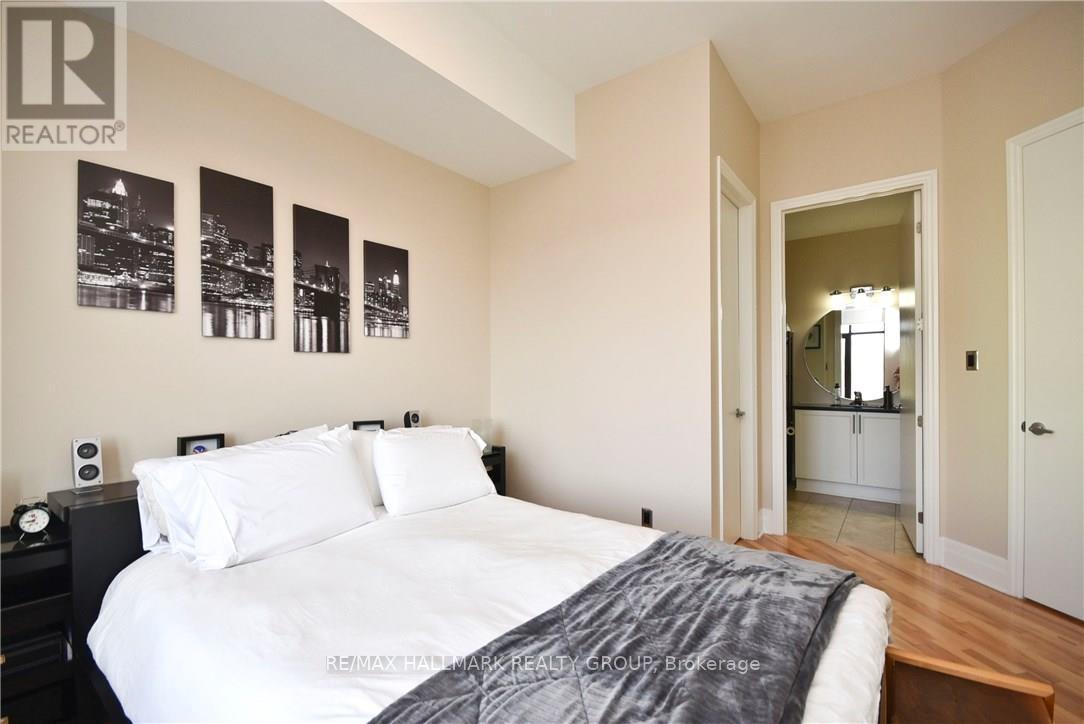 808 Bronson Avenue — photo 14