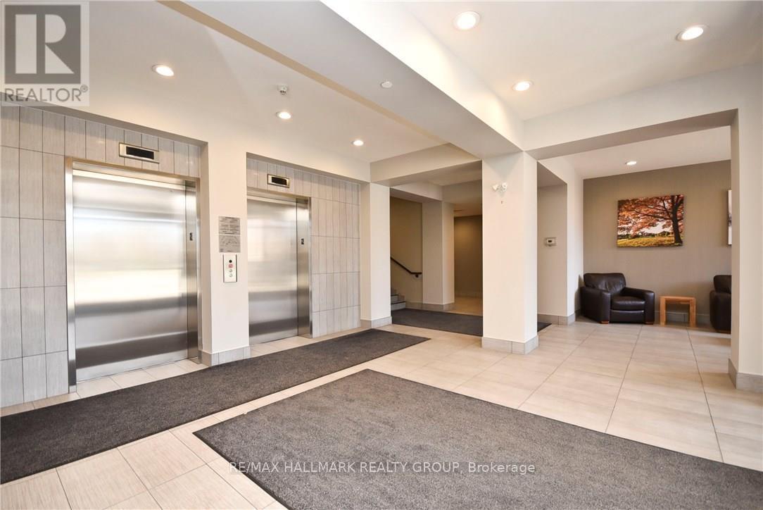 #408 808 BRONSON AVENUE - 3
