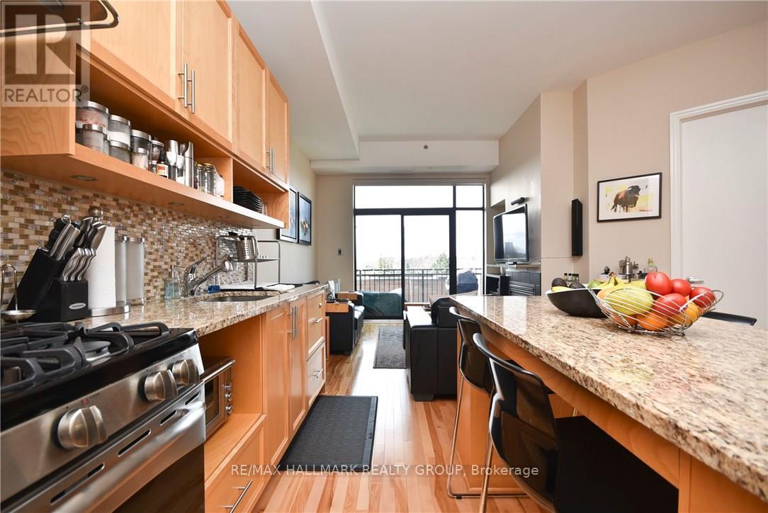 808 Bronson Avenue — photo 7