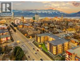 327 925 Leon Avenue, Kelowna