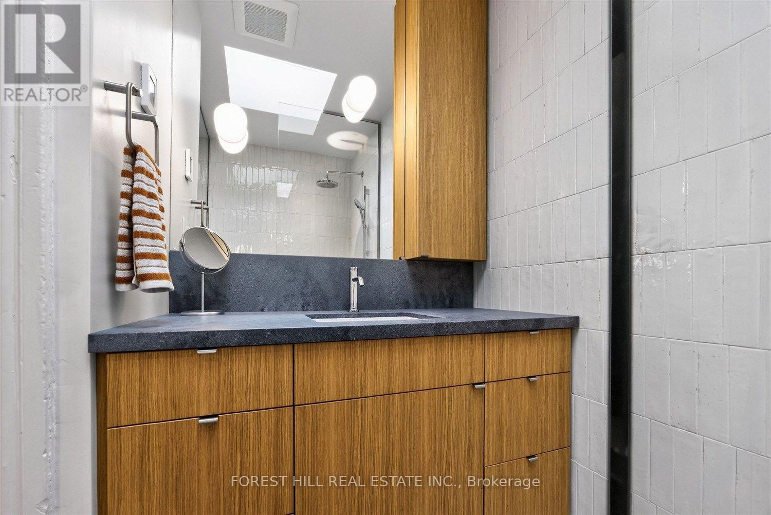 44 Russell Street — photo 28