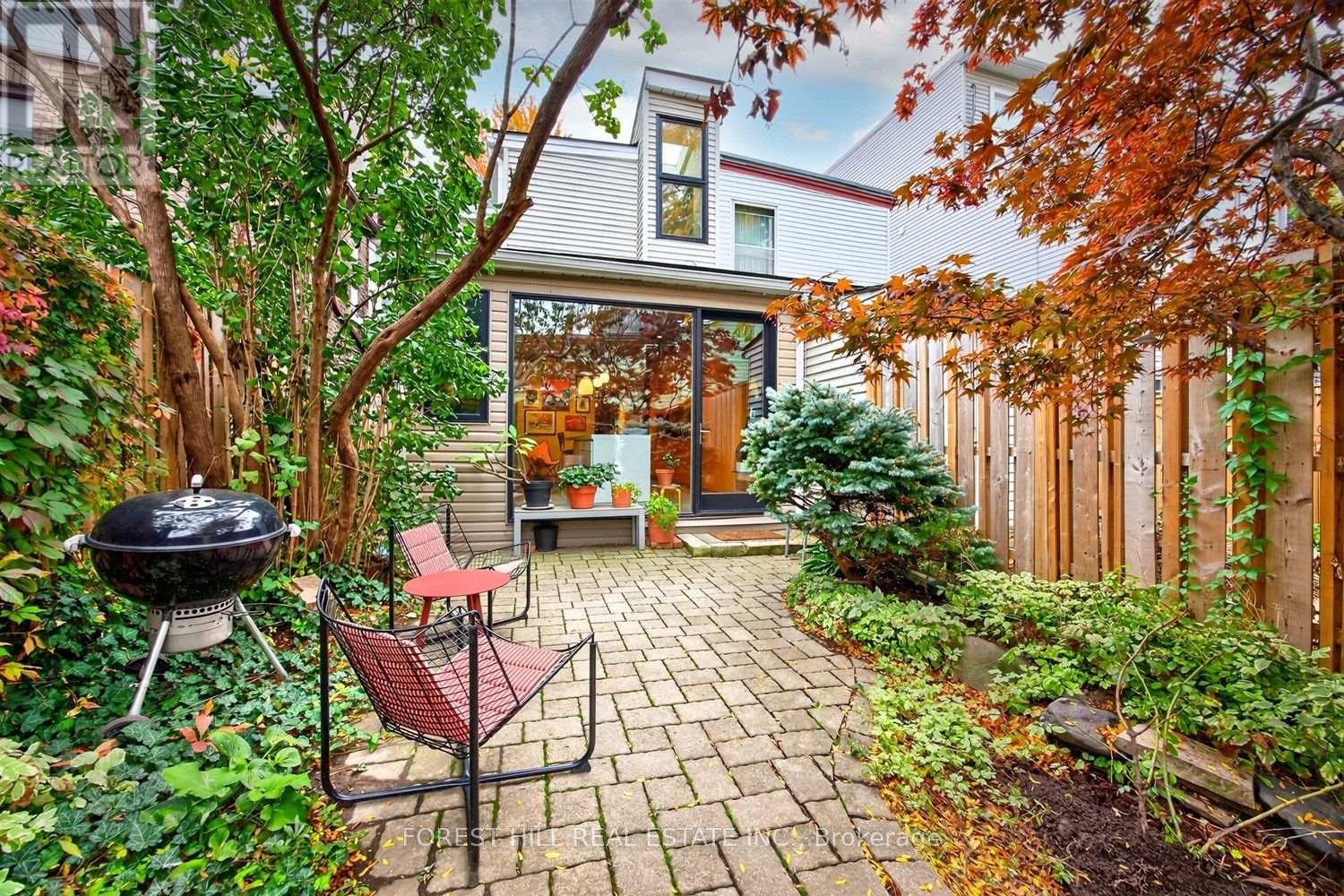 44 Russell Street — photo 35