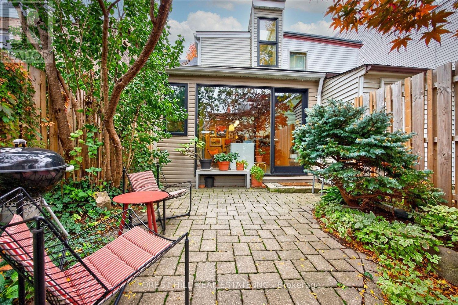 44 Russell Street — photo 36