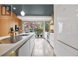 44 Russell Street, Toronto, ON M5S1B7 Photo 17