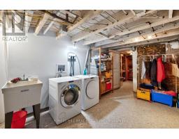 44 Russell Street, Toronto, ON M5S1B7 Photo 33