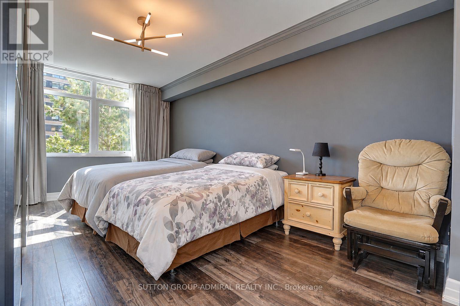 1201 Steeles Avenue West — photo 32