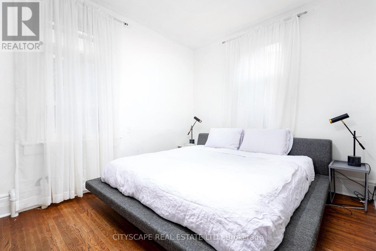 752 Richmond Street West — photo 15