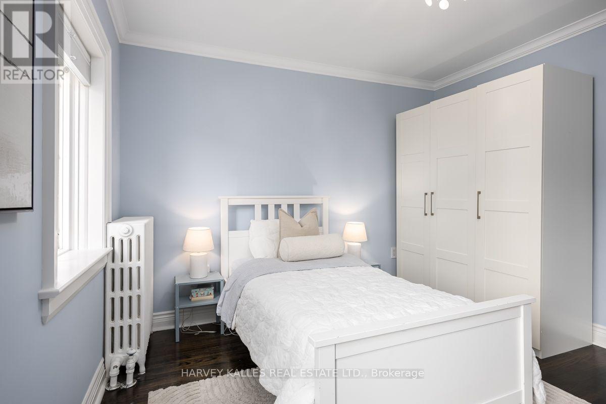 110 Chatsworth Drive — photo 24