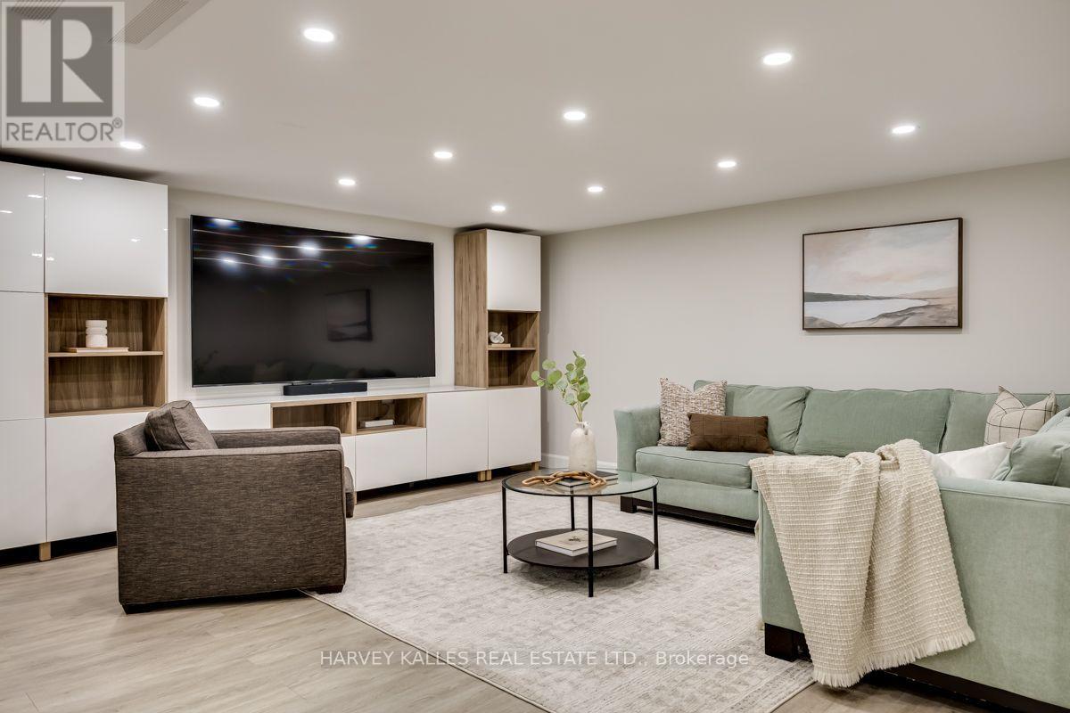 110 Chatsworth Drive — photo 33