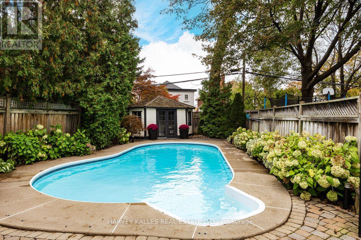 110 Chatsworth Drive — photo 46