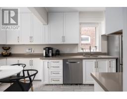 110 Chatsworth Drive, Toronto, ON M4R1R9 Photo 13