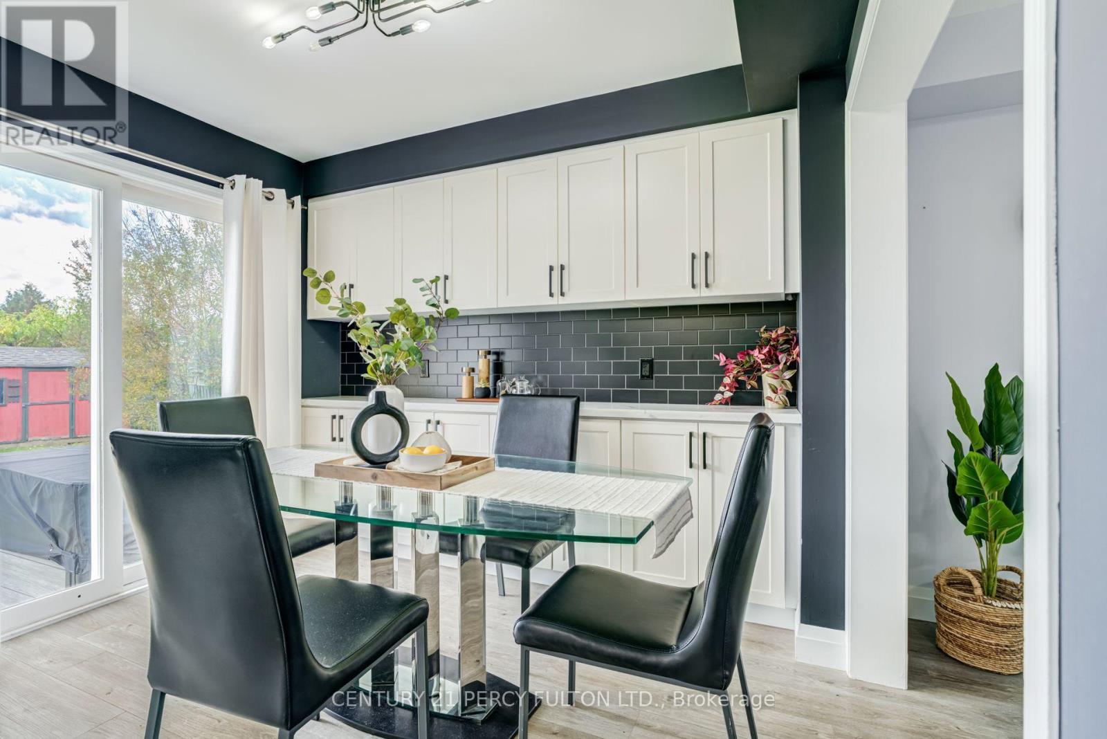 1842 DALHOUSIE CRESCENT - 15
