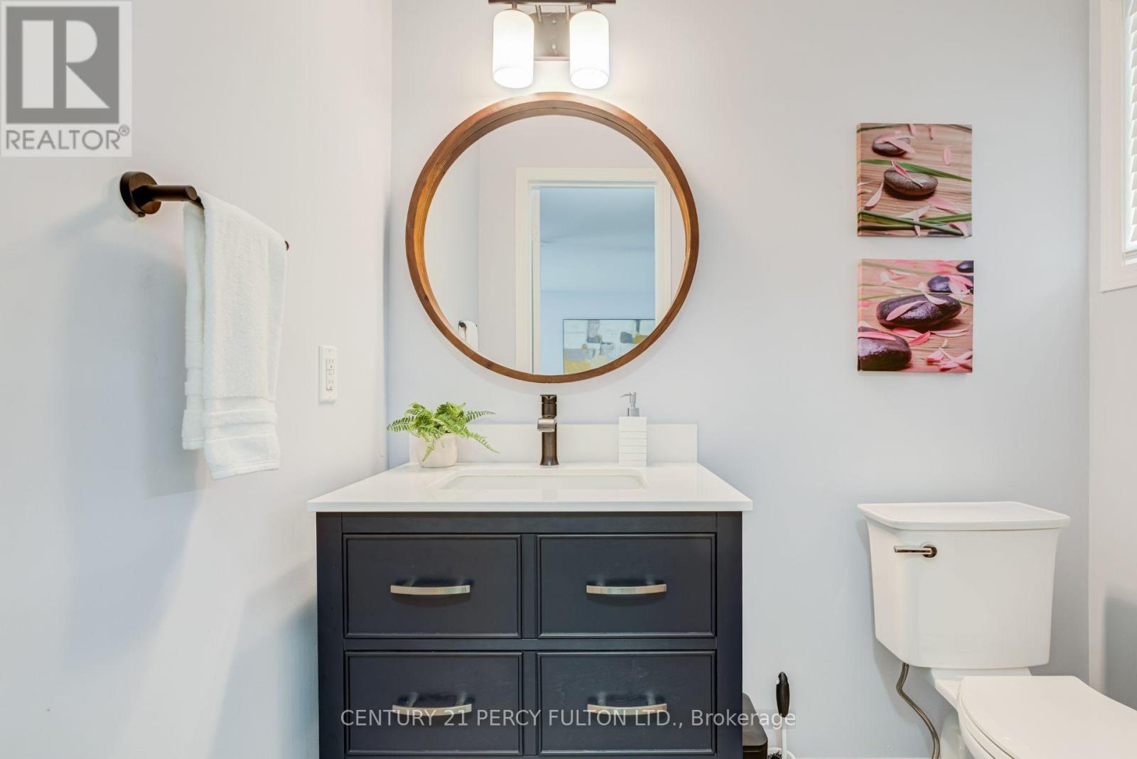 1842 DALHOUSIE CRESCENT - 19